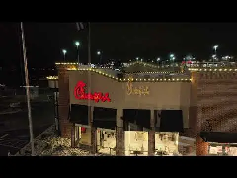 Commercial holiday lighting project